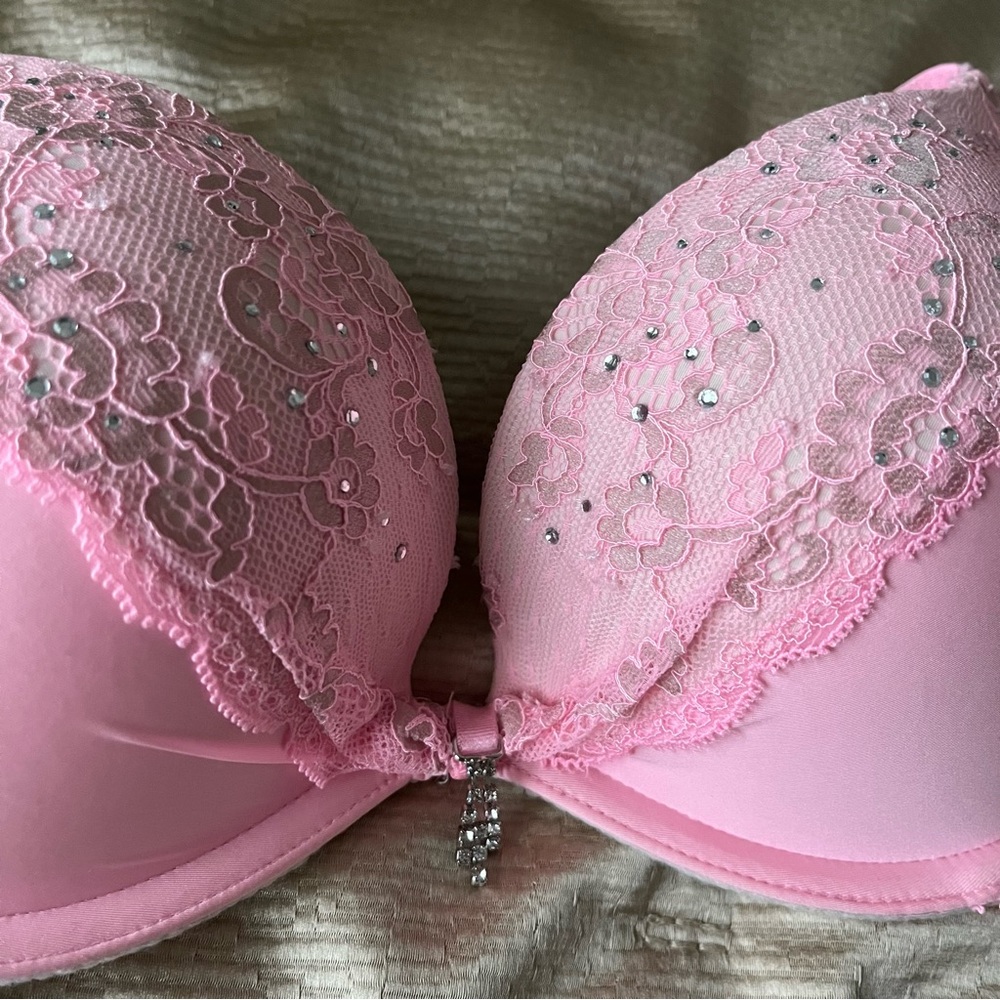 Victoria's Secret Lace Embellished Bras - Picture 3 of 8